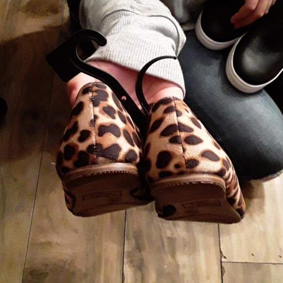 Shoes - Picture 3 of 5